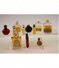 Lot de 10 miniatures féminines (variantes différentes)