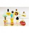 Lot de 10 miniatures féminines (marques différentes )