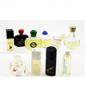 Lot de 10 miniatures féminines (marques différentes )